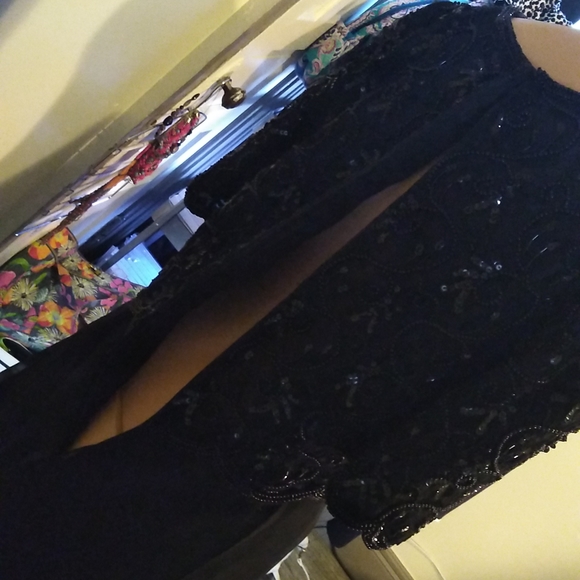 Beautiful beaded cocktail dress lined - Picture 6 of 7